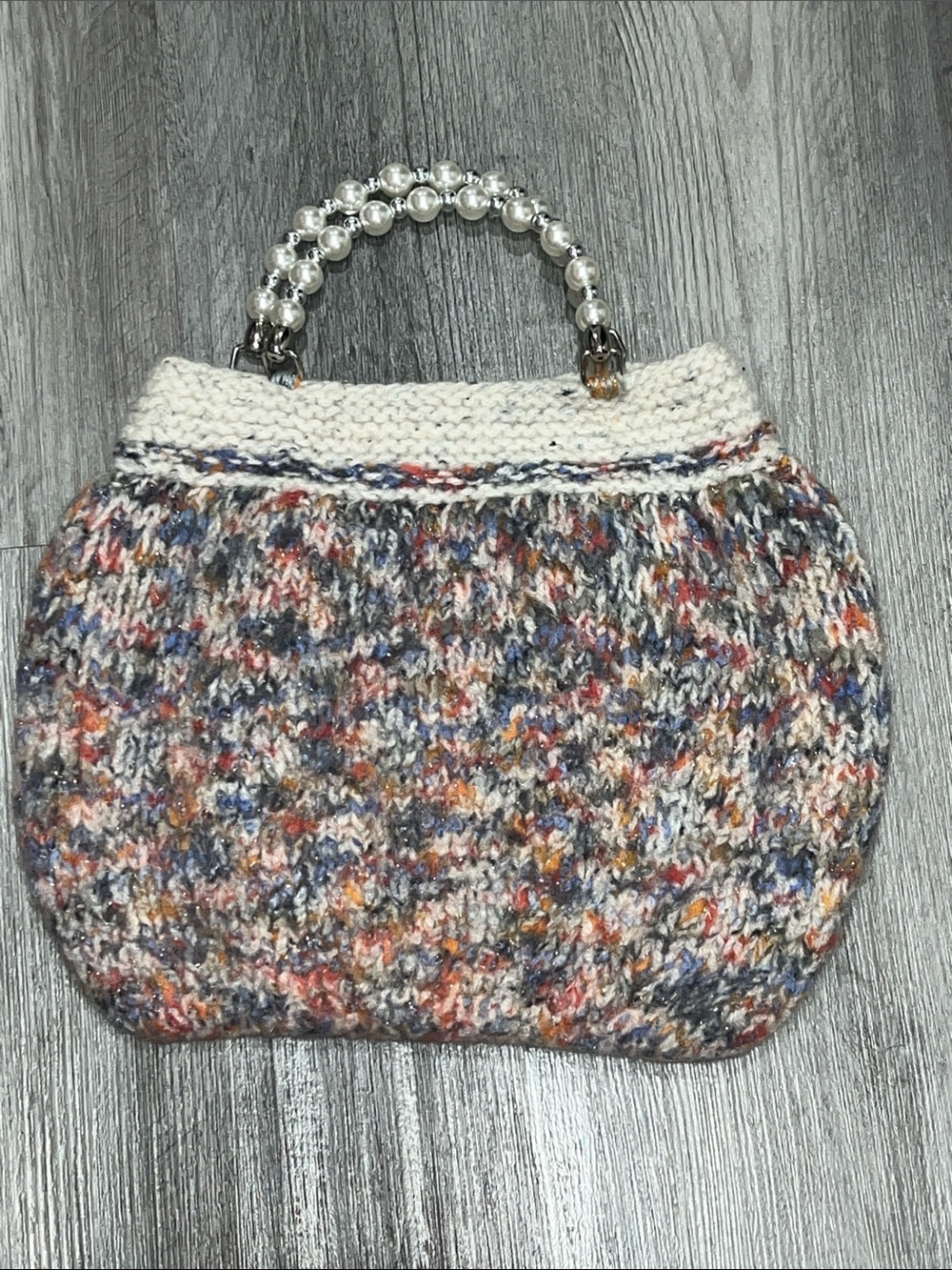 Knitted Multicolor Handbag with Faux Pearl and Silver Beaded Handle - Picture 4 of 12